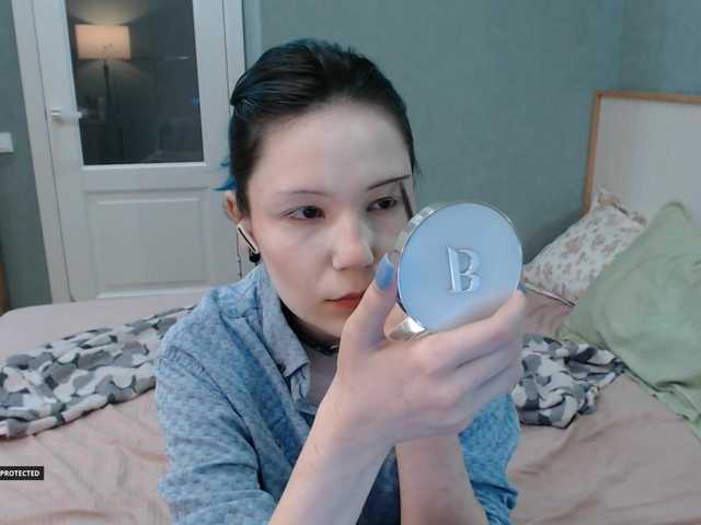 Hugo-Min live cam on BongaCams