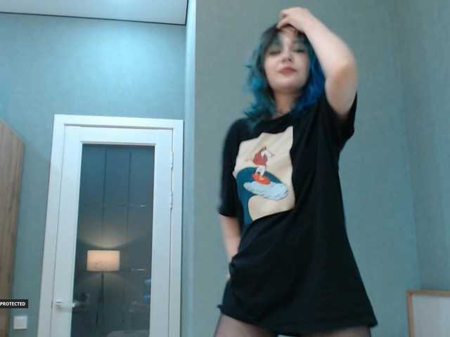 Hugo-Min live cam on BongaCams