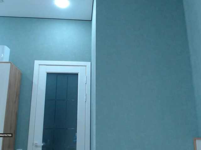 Hugo-Min live cam on BongaCams