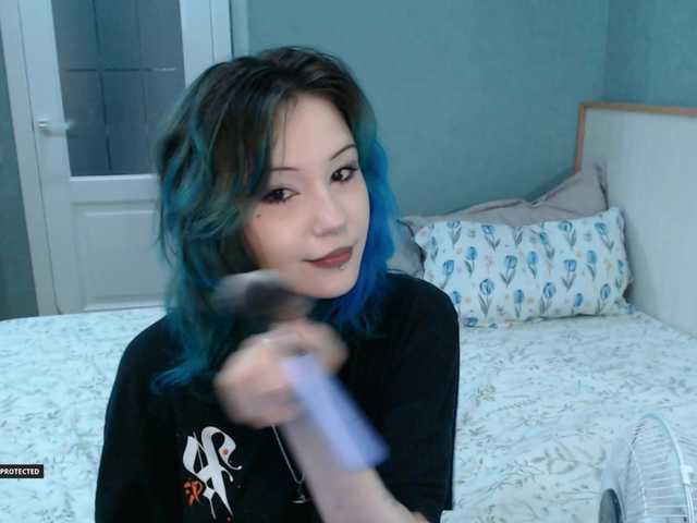 Hugo-Min live cam on BongaCams