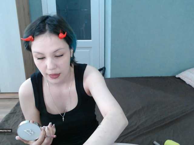 Hugo-Min live cam on BongaCams