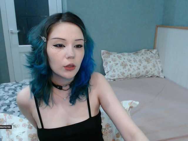 Hugo-Min live webcam show
