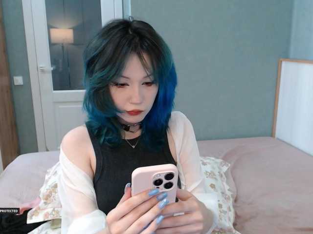 Hugo-Min live webcam show