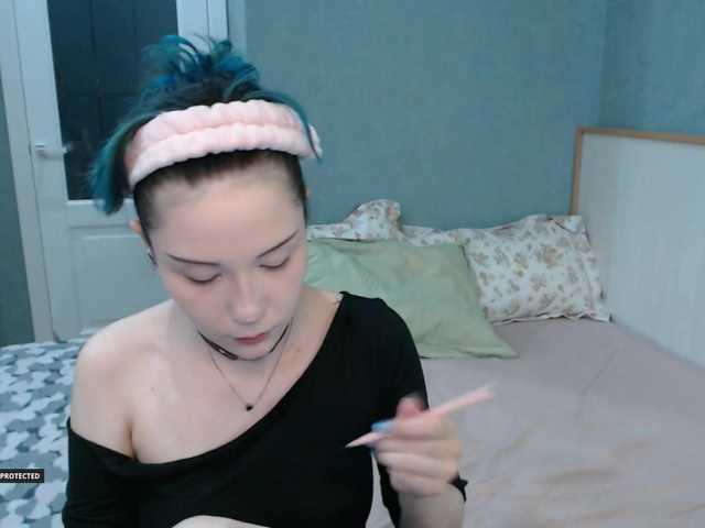 Hugo-Min live webcam show