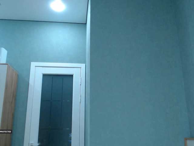 Hugo-Min live cam on BongaCams
