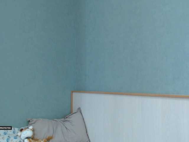 Hugo-Min live cam on BongaCams