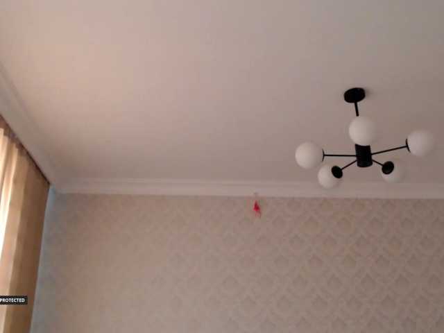 Hugo-Min live cam on BongaCams