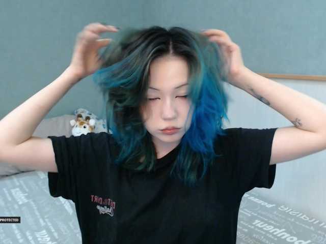 Hugo-Min live cam on BongaCams