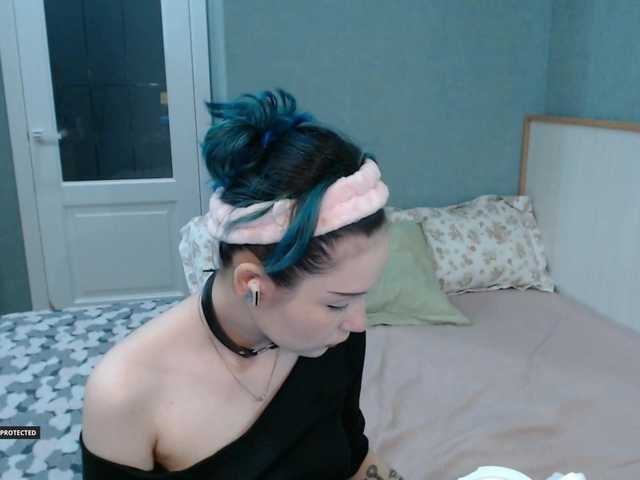 Hugo-Min live cam on BongaCams