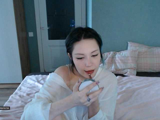 Hugo-Min live cam on BongaCams