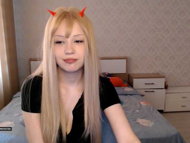 Hugo-Min live cam on BongaCams