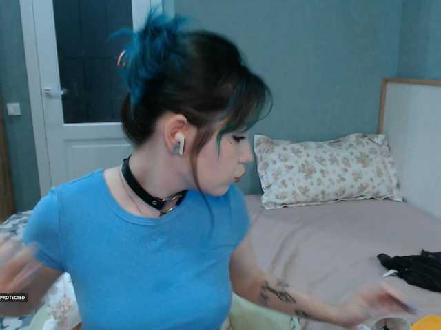 Hugo-Min live cam on BongaCams