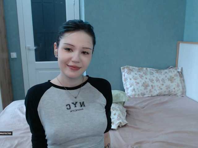 Hugo-Min live cam on BongaCams