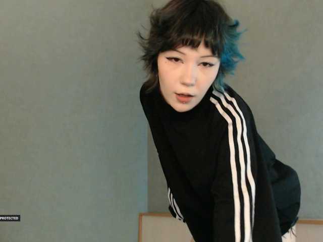 Hugo-Min live cam on BongaCams