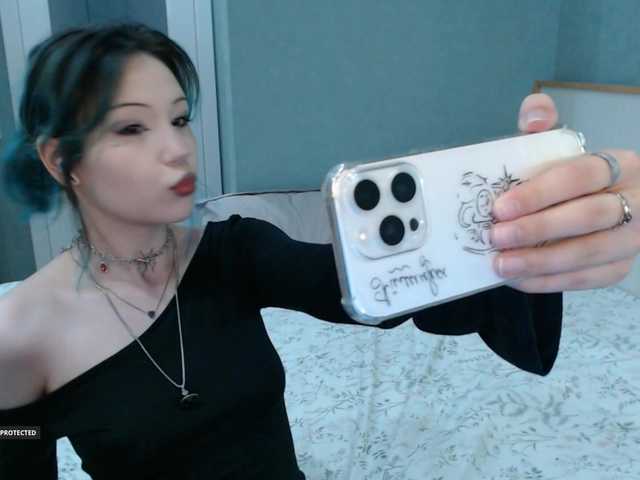 Hugo-Min live cam on BongaCams