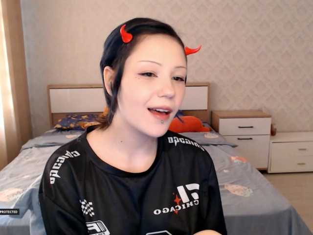 Hugo-Min live cam on BongaCams