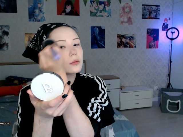 Hugo-Min live cam on BongaCams