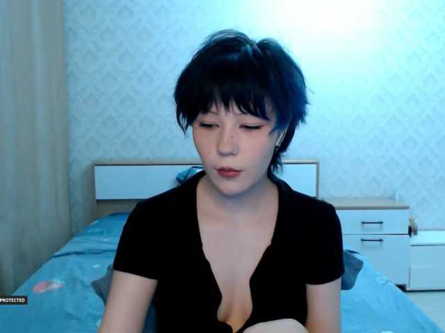 Hugo-Min live cam on BongaCams