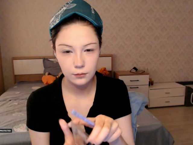 Hugo-Min live cam on BongaCams
