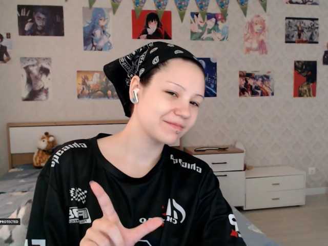 Hugo-Min live cam on BongaCams