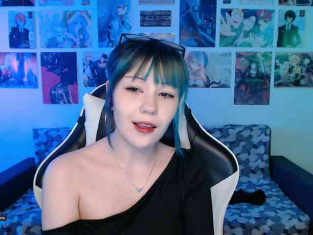 adult camming Hugo-Min