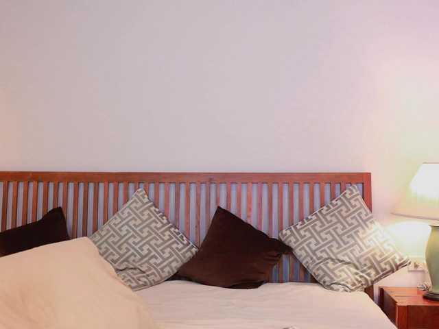MillaBelle live cam preview