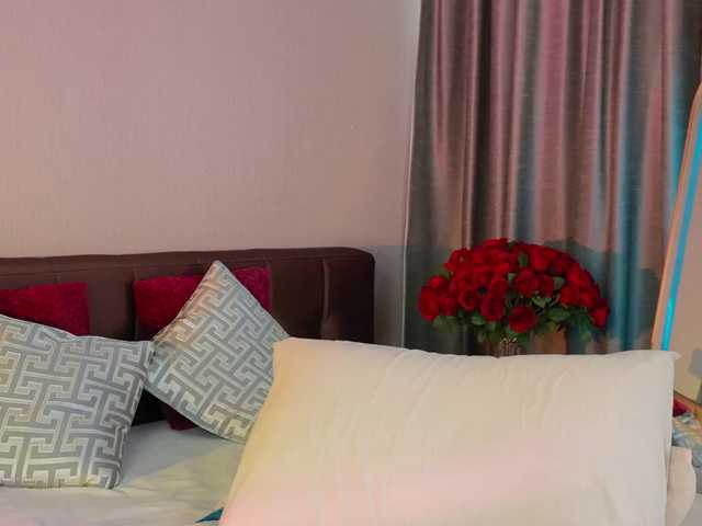 MillaBelle live webcam show