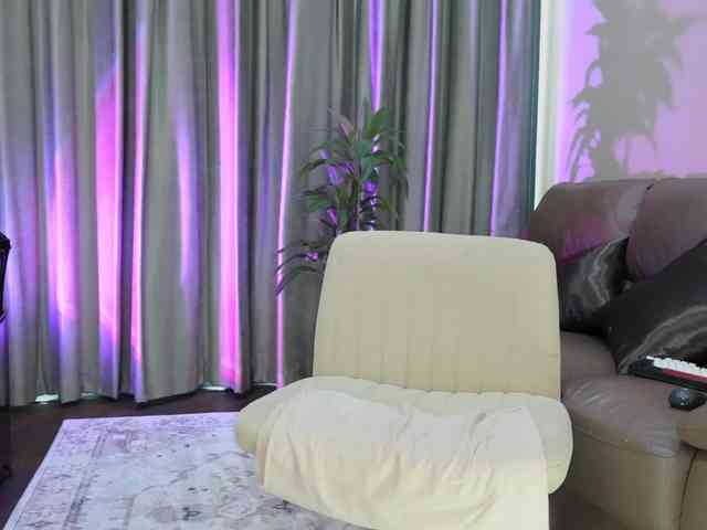 MillaBelle webcam