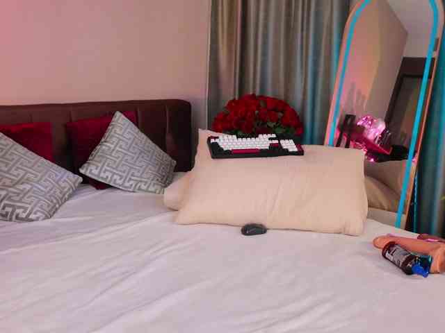 MillaBelle webcam