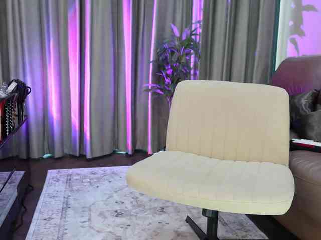 MillaBelle webcam
