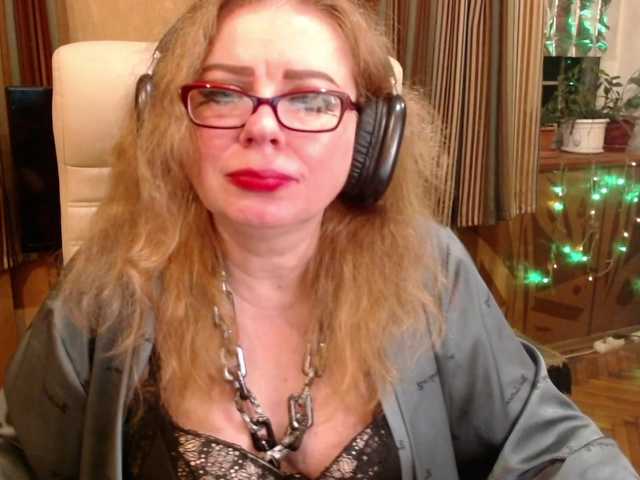 NormaGin live webcam show