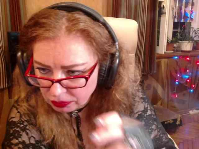 Normagin's cam show statistics and live stream