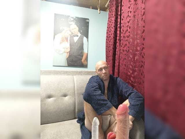 Innokentiy449 live cam on BongaCams