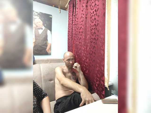 Innokentiy449 live cam on BongaCams