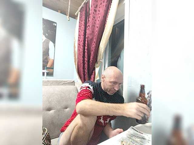 Innokentiy449 live cam on BongaCams