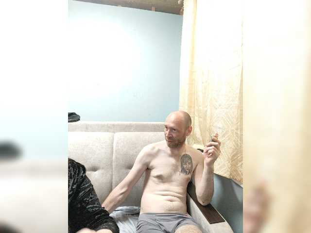 Innokentiy449 live cam on BongaCams