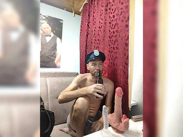 Innokentiy449 live cam on BongaCams