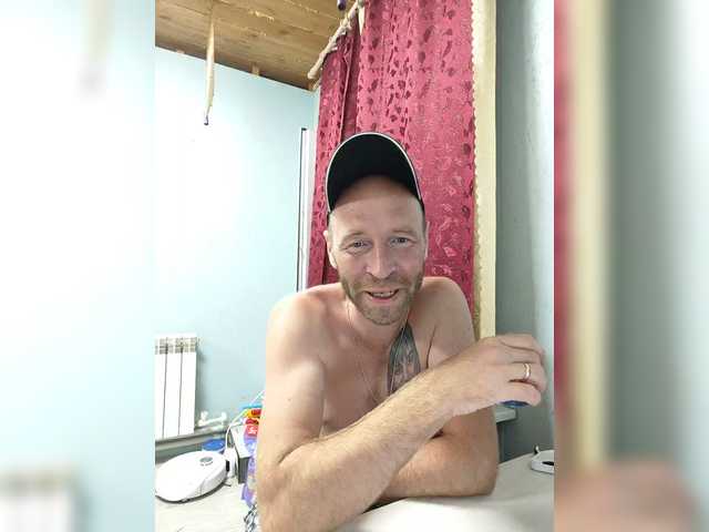Innokentiy449 live webcam show