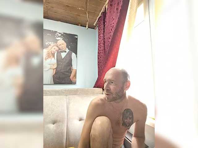 Innokentiy449 live cam on BongaCams
