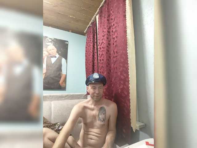 Innokentiy449 live cam on BongaCams