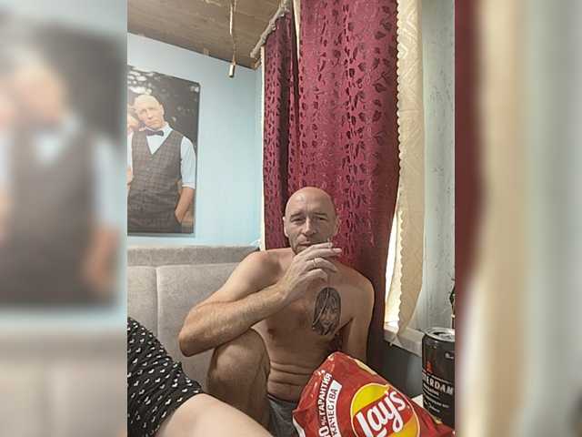 Innokentiy449 live cam on BongaCams