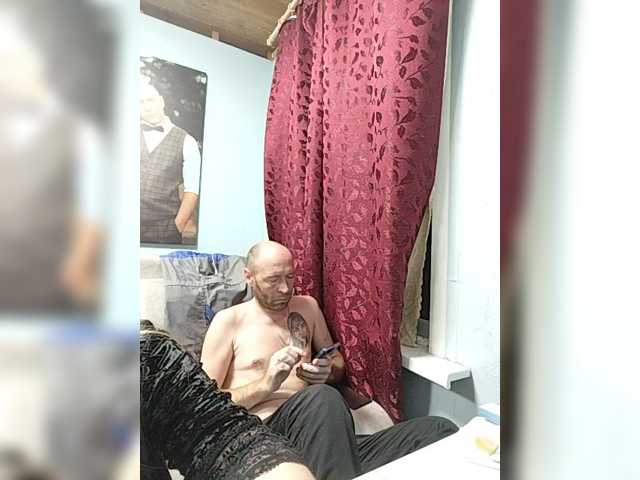 Innokentiy449 live cam on BongaCams