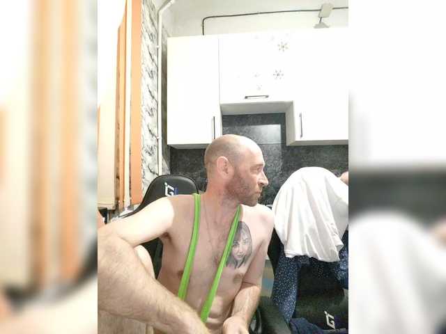 le modèle KeshVi777a est en webcam porno dans un show sur le site bongacams, il possède les tags suivants: White/Caucasian,Blonde,Hairy