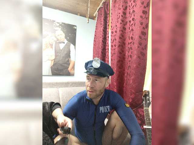 Innokentiy449 live cam on BongaCams