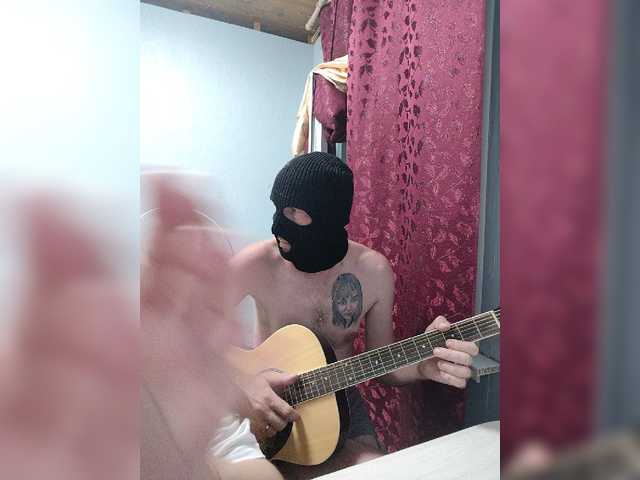 Innokentiy449 live cam on BongaCams