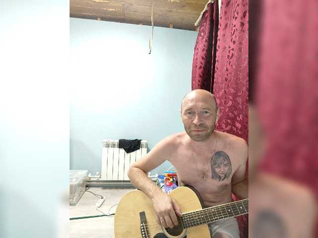 Innokentiy449 live cam on BongaCams
