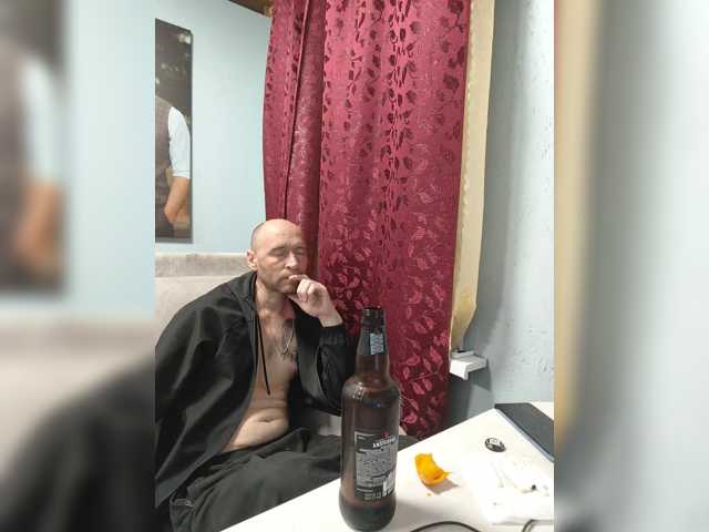 Innokentiy449 live cam on BongaCams