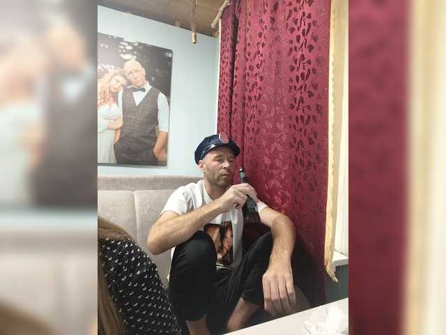 Innokentiy449 live cam on BongaCams