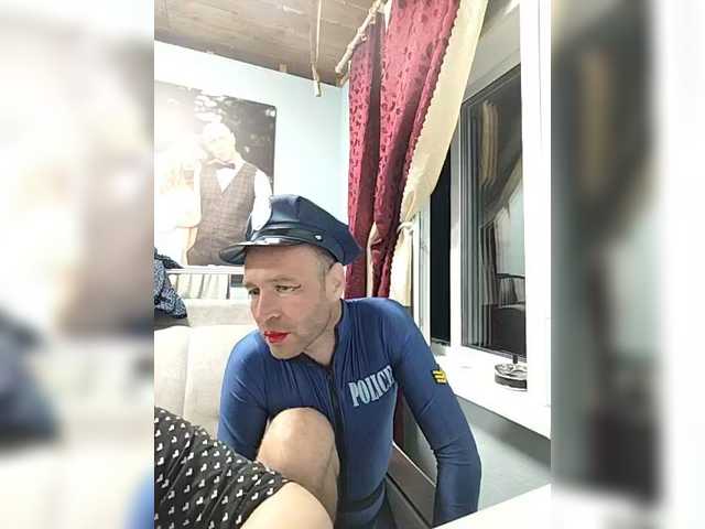 Innokentiy449 live cam on BongaCams