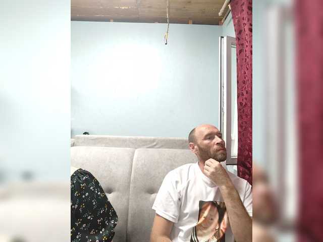 Innokentiy449 live cam on BongaCams
